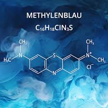 Darstellung einer Flasche Methylenblau 1% von Waldkraft im lichtschützenden Violettglas. Der Artikel informiert über Eigenschaften, Nutzung als Farbstoff und Rabattcode PREISNAVI10.